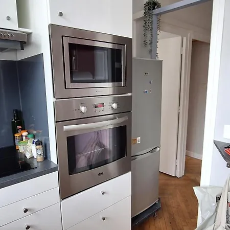 St André Centre Standing * Ruan