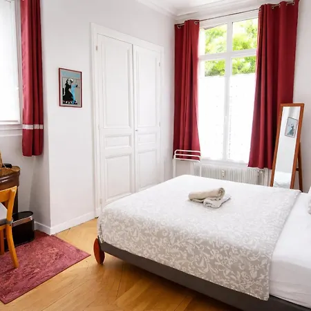 St Andre Centre Standing Apartment *